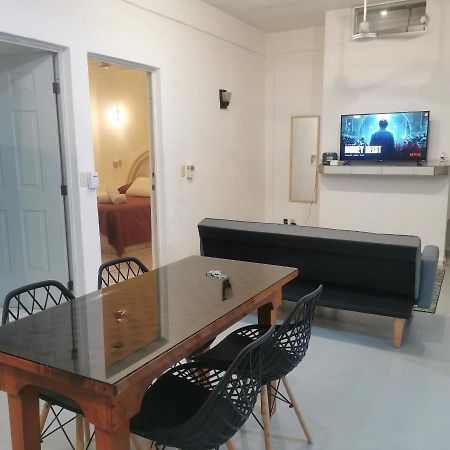 2 Bedroom Apartment With A/C Wi-Fi Best Location! Ζιουατανέχο Εξωτερικό φωτογραφία